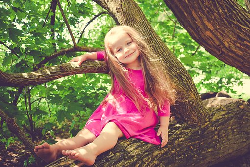 girl in tree